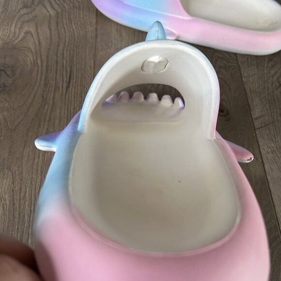 Shark Cloud Slides Blue White Adult Pool Slippers Unisex Size 10 - Picture 10 of 15